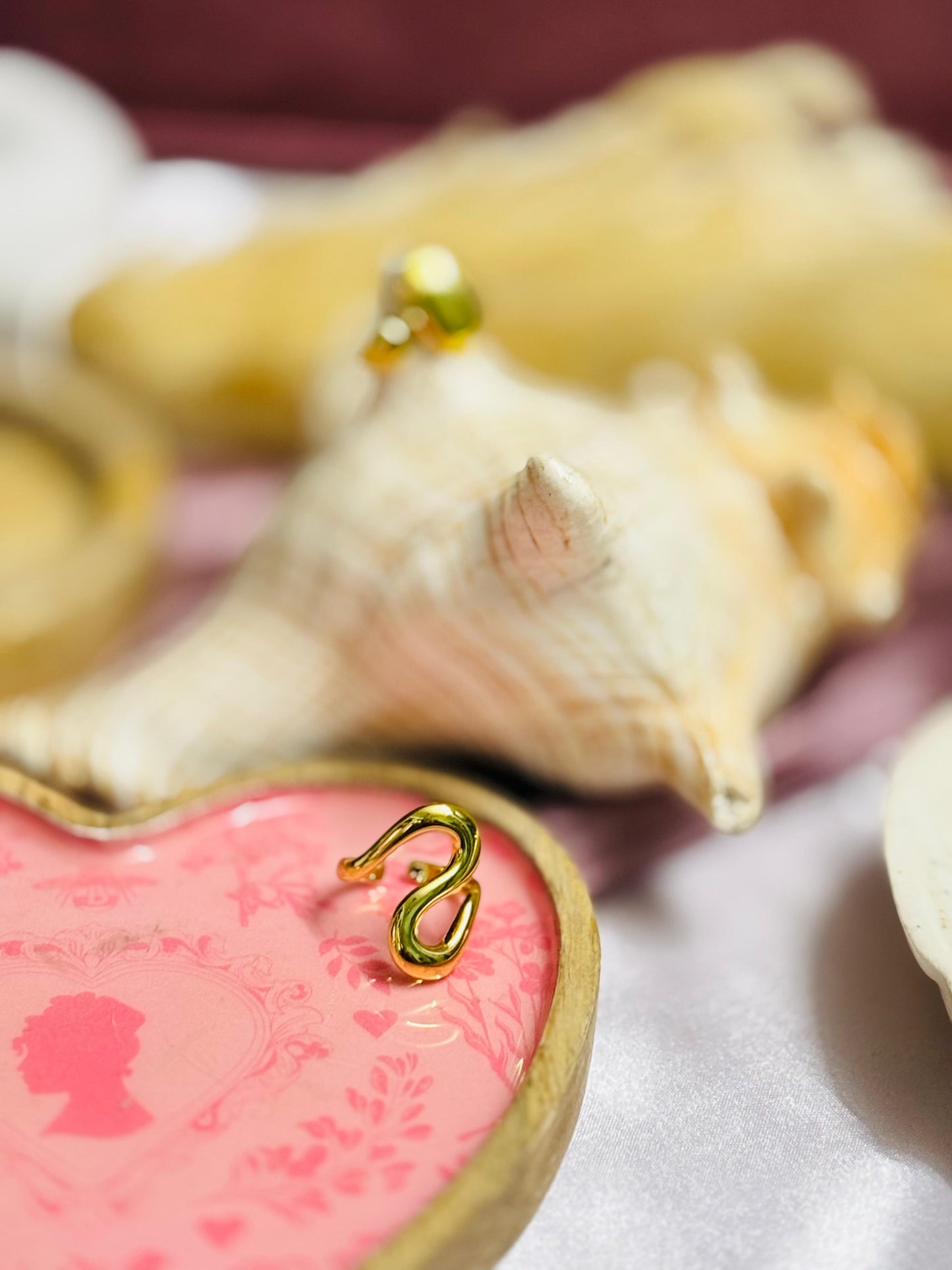 Adjustable Golden Sway Ring