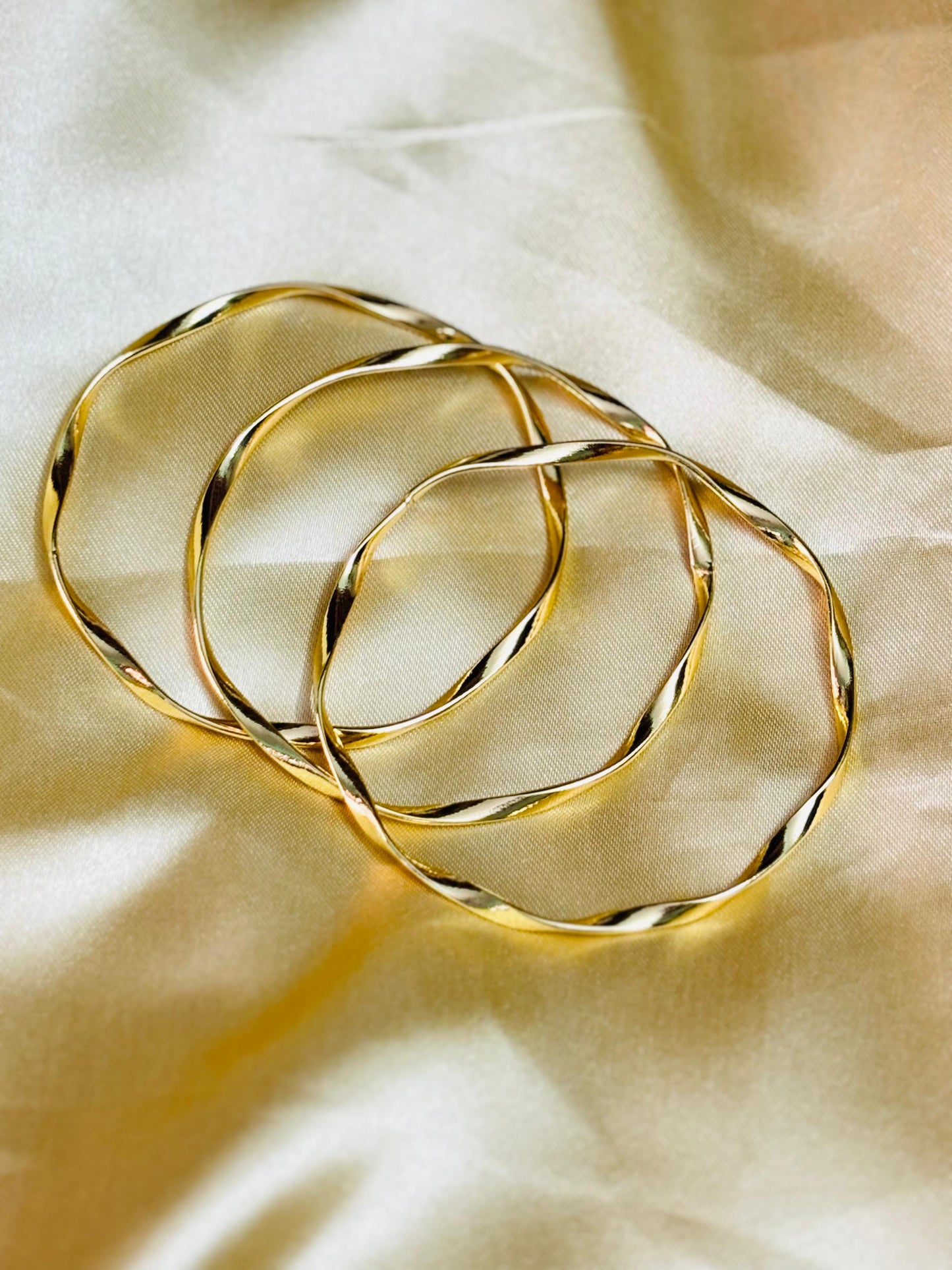 Adjustable Oceanic Waves Tri-Bangle Collection | Set of Two