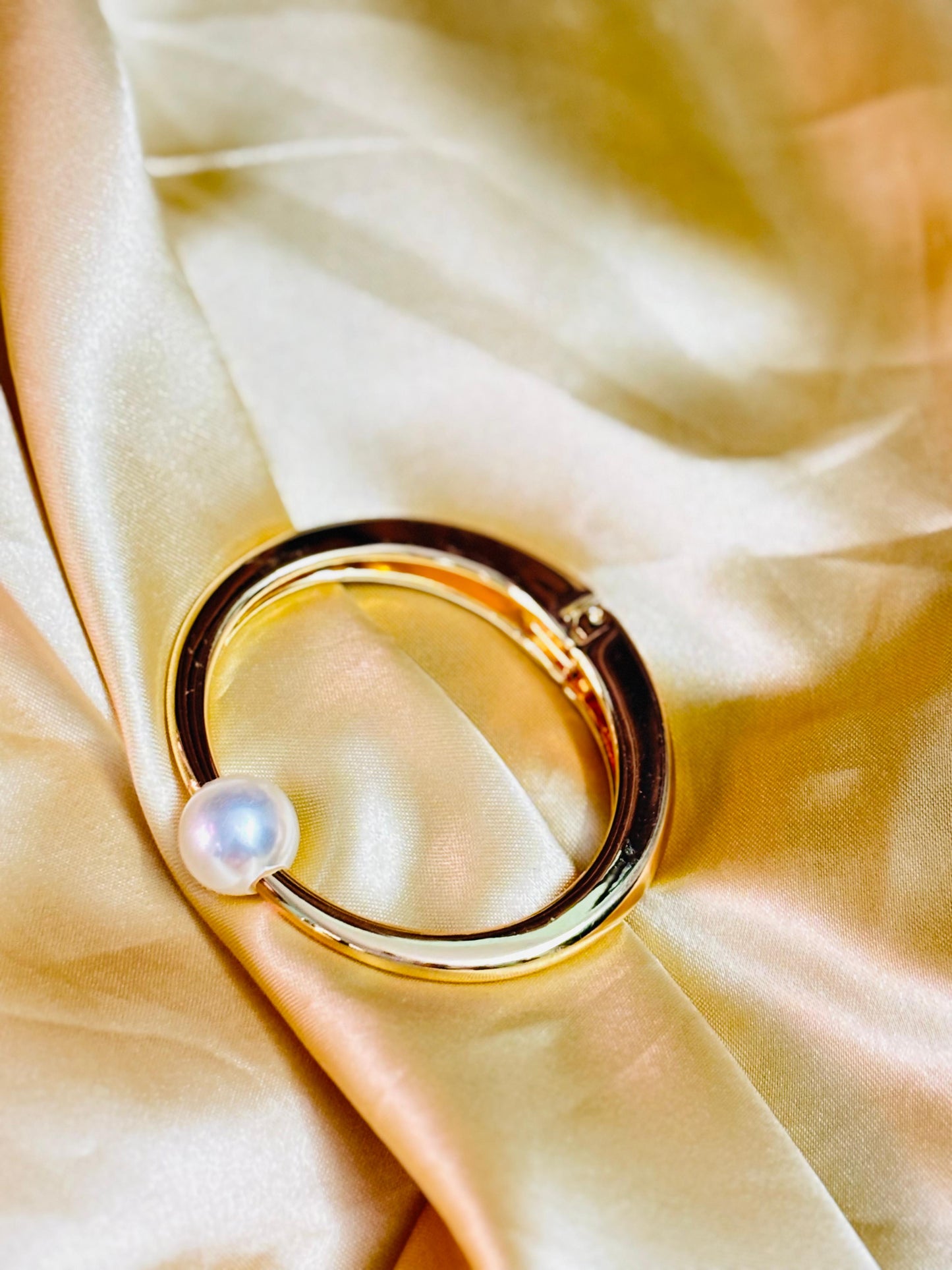 Luminous Pearl Majesty Bracelet