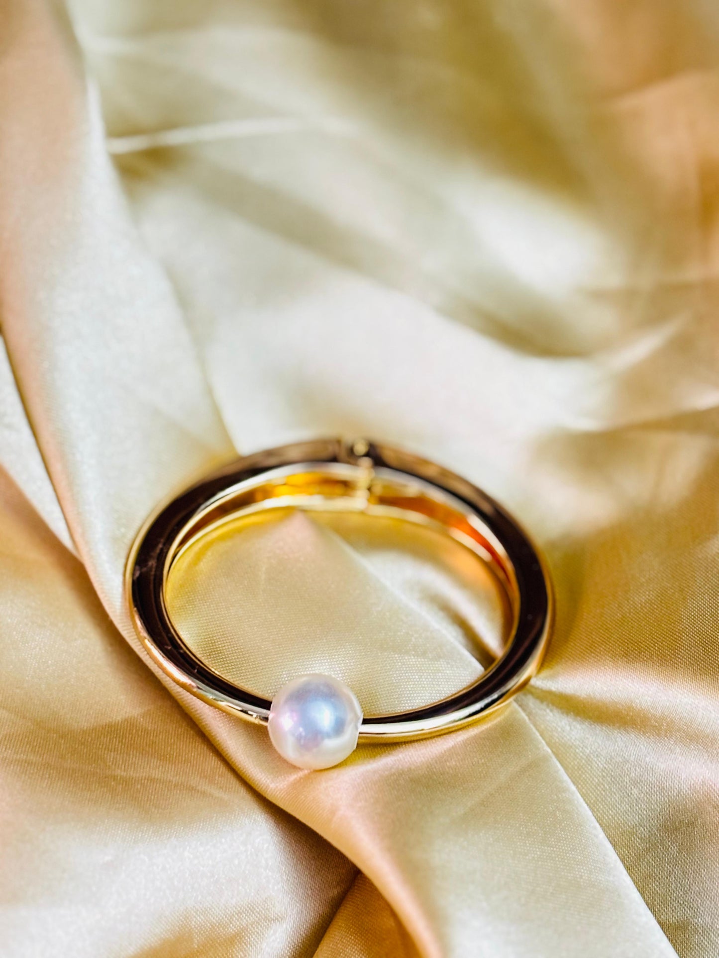 Luminous Pearl Majesty Bracelet