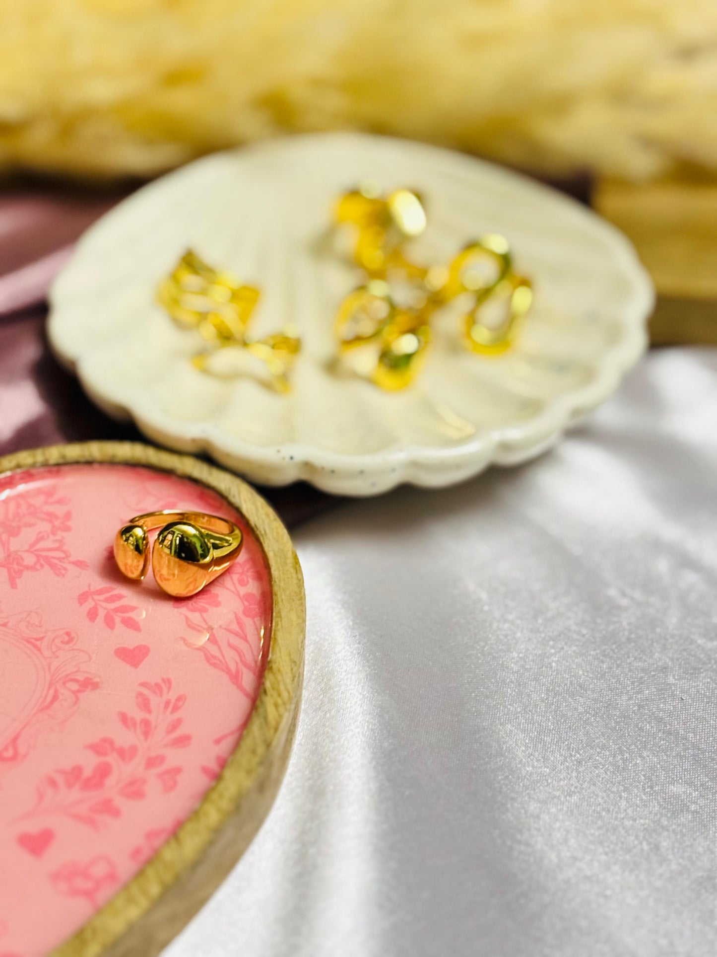 Adjustable Pebble Kiss Ring