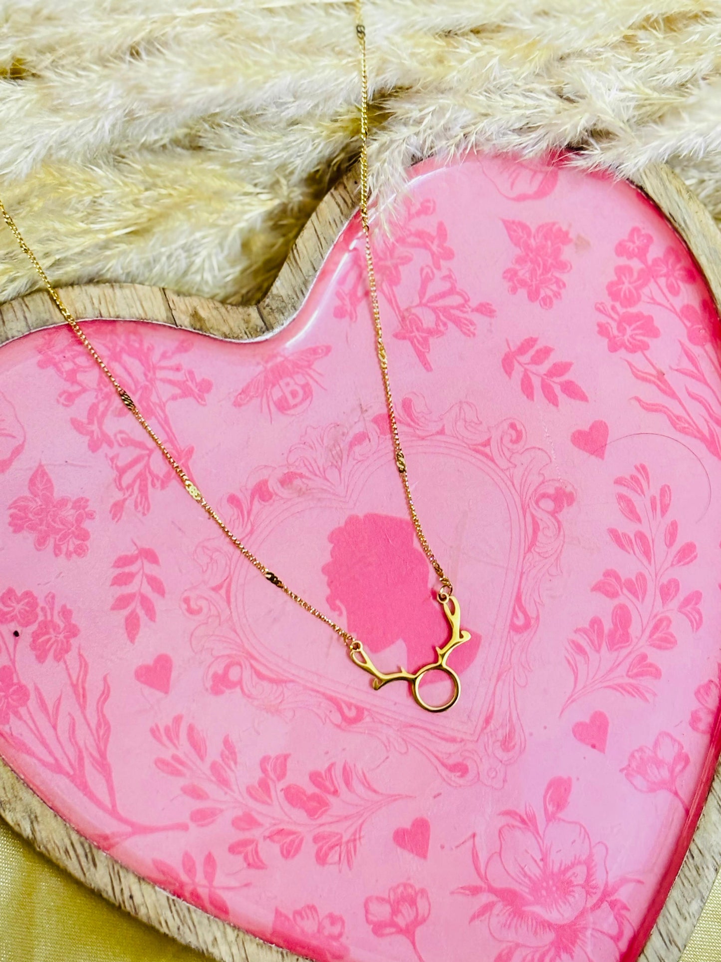 Elegant Dear Horn Pendant Chain