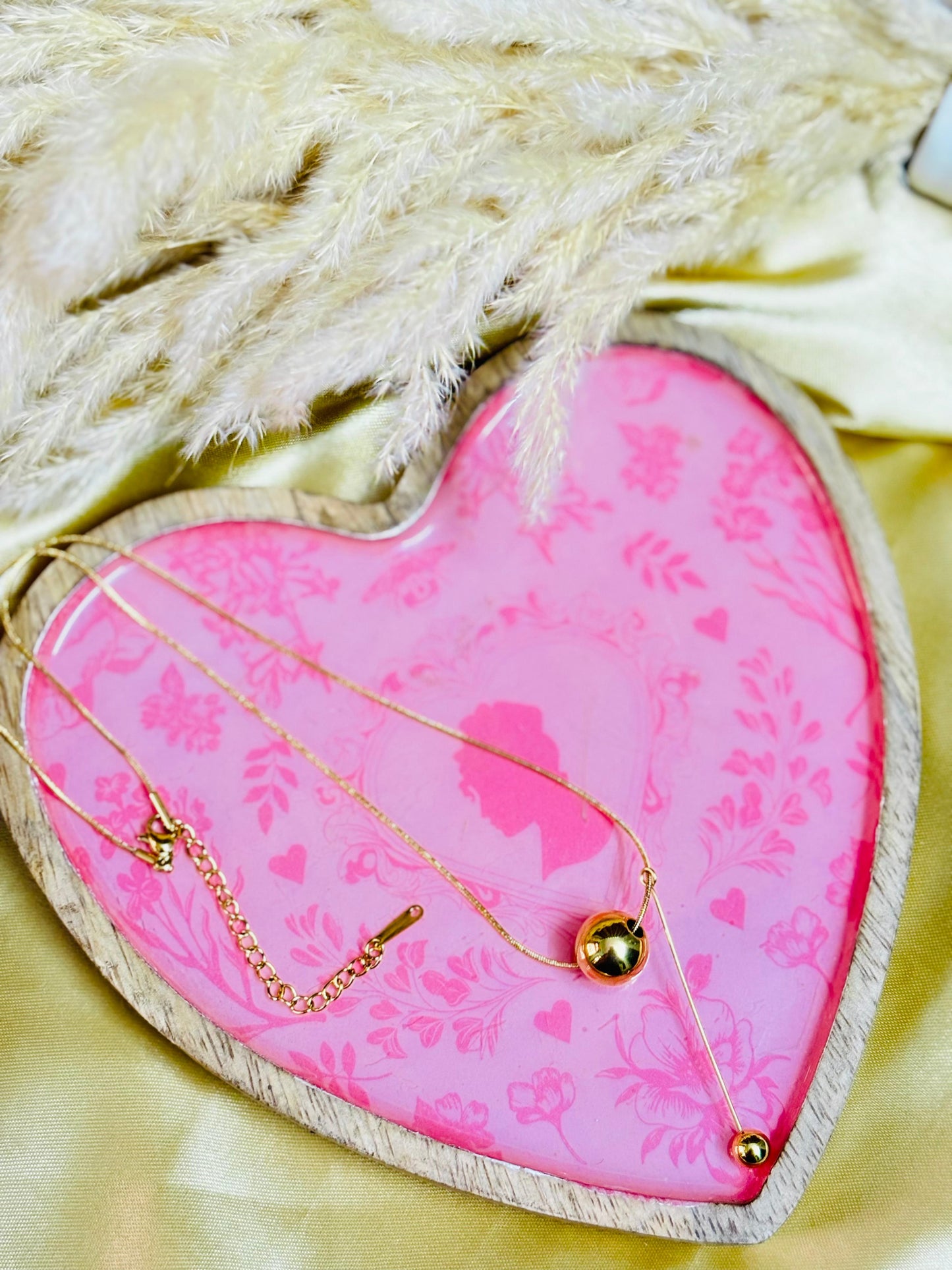 Elegant Double-Layered Circle Pendant Chain