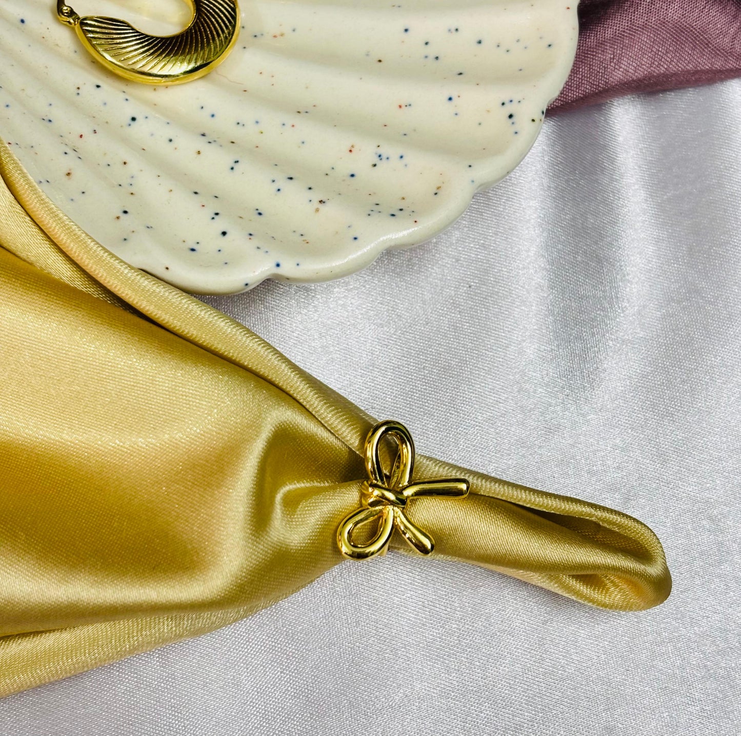 Elegance Arc Bow Ring