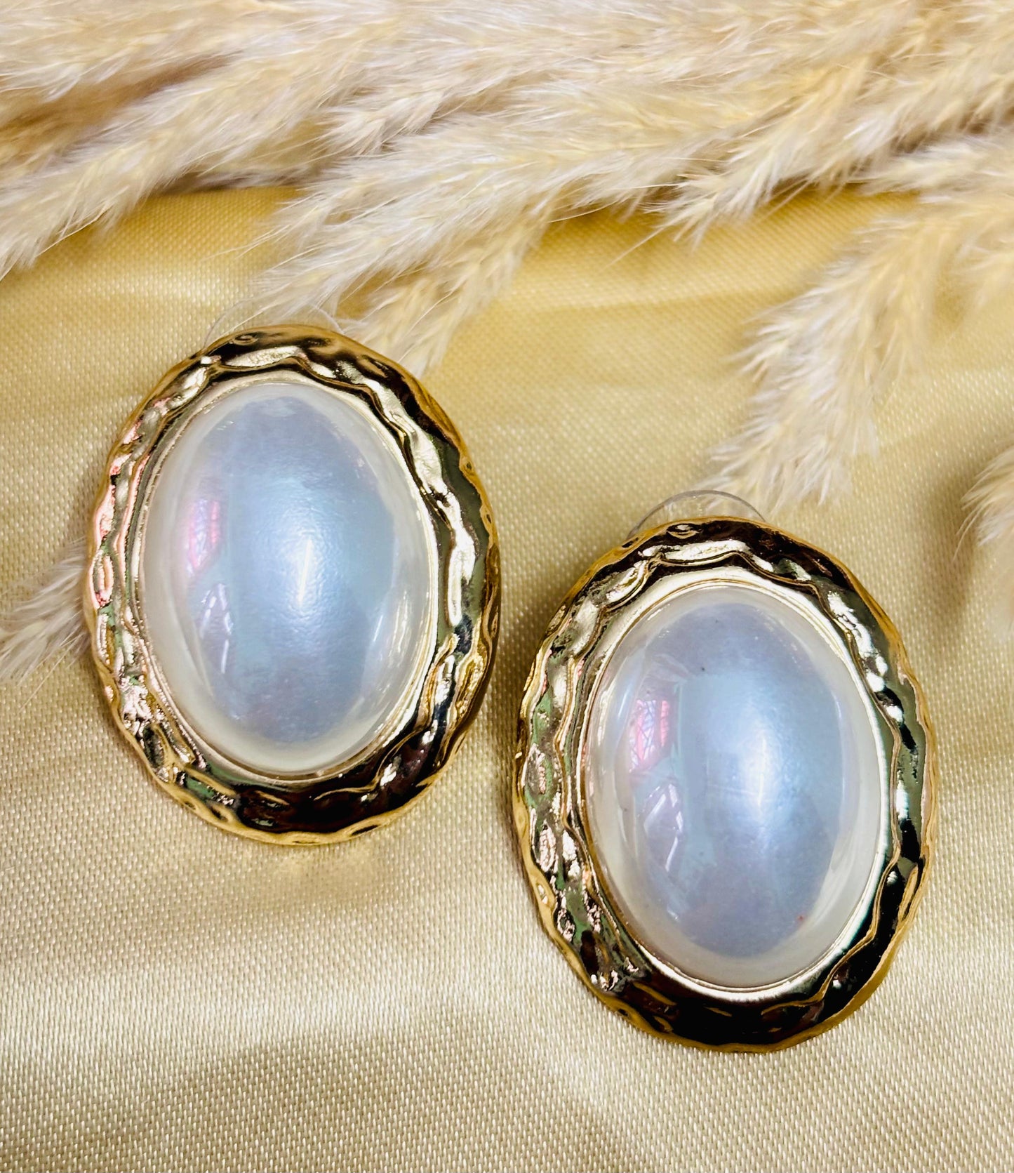 Imperial Oval Pearl Elegance in Gold Earrings