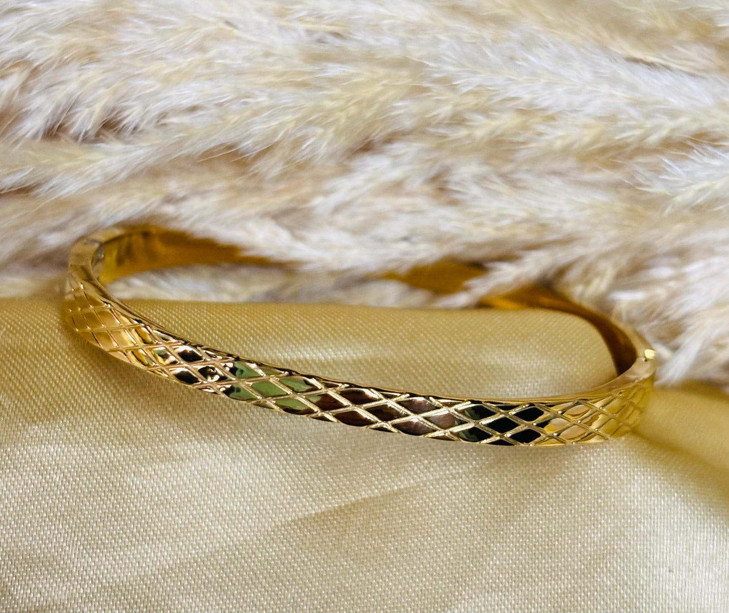 Elegance Circle Bangle Bracelet